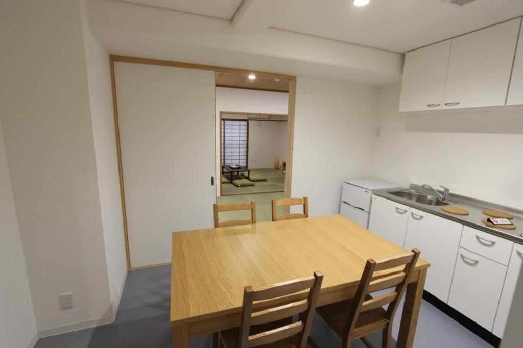 Rozy Hotel Namba Osaka Bagian luar foto